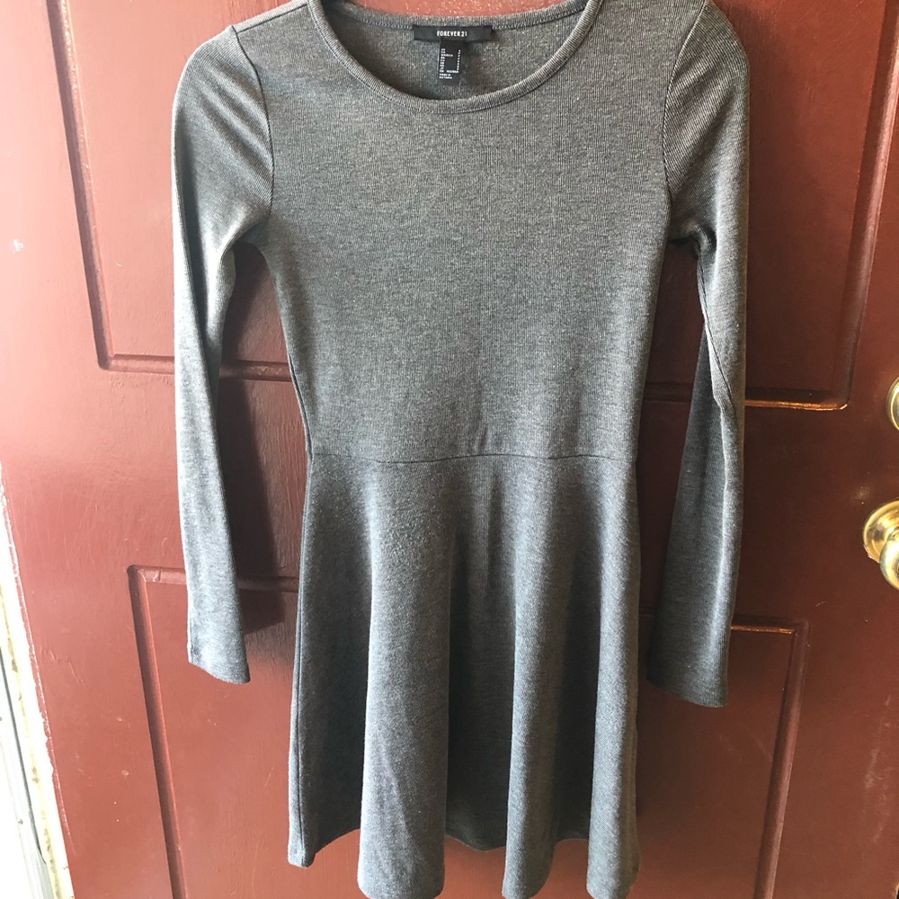 Forever 21 - Long-sleeve gray dress